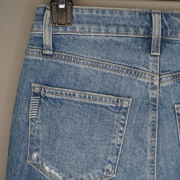 NEW PAIGE Sarah Longline Cut Off Short in Wannabe Distressed w/ dip hem sz 24 - Picture 12 of 16